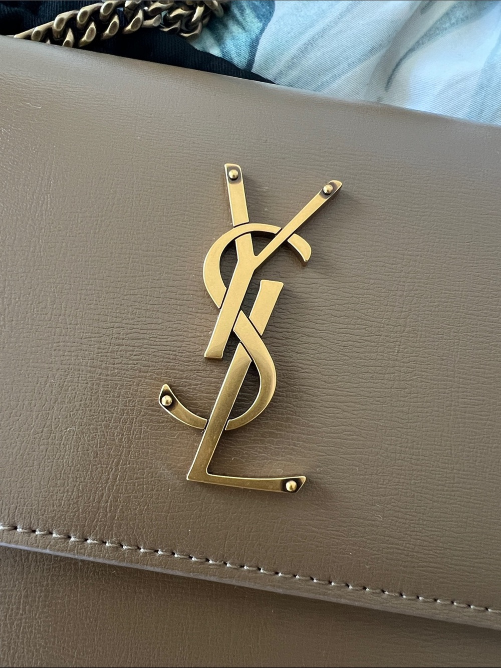 YSL Sunset Taupe Leather Chain Shoulder Bag with Gold YSL Logo - Picture 2 of 6